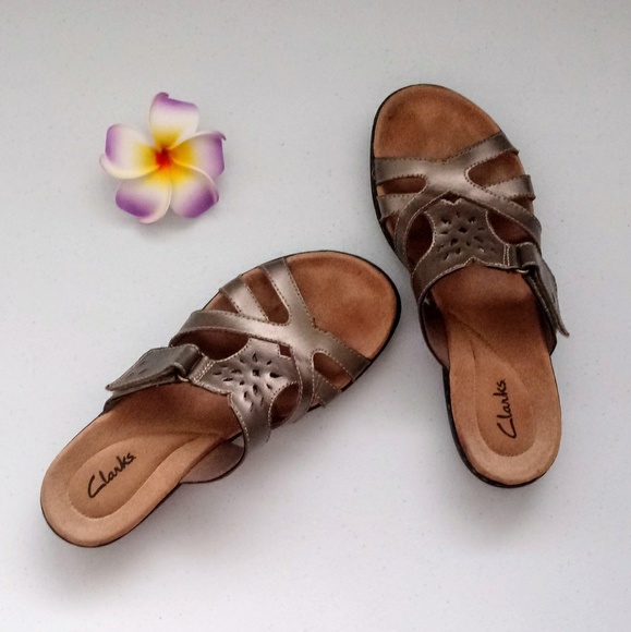 clarks sandals size 9